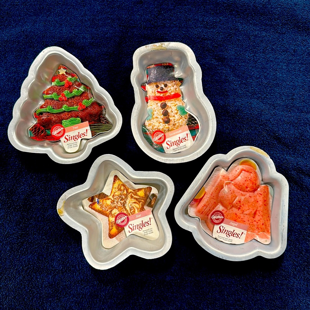 Wilton Singles Holiday Cake Pans